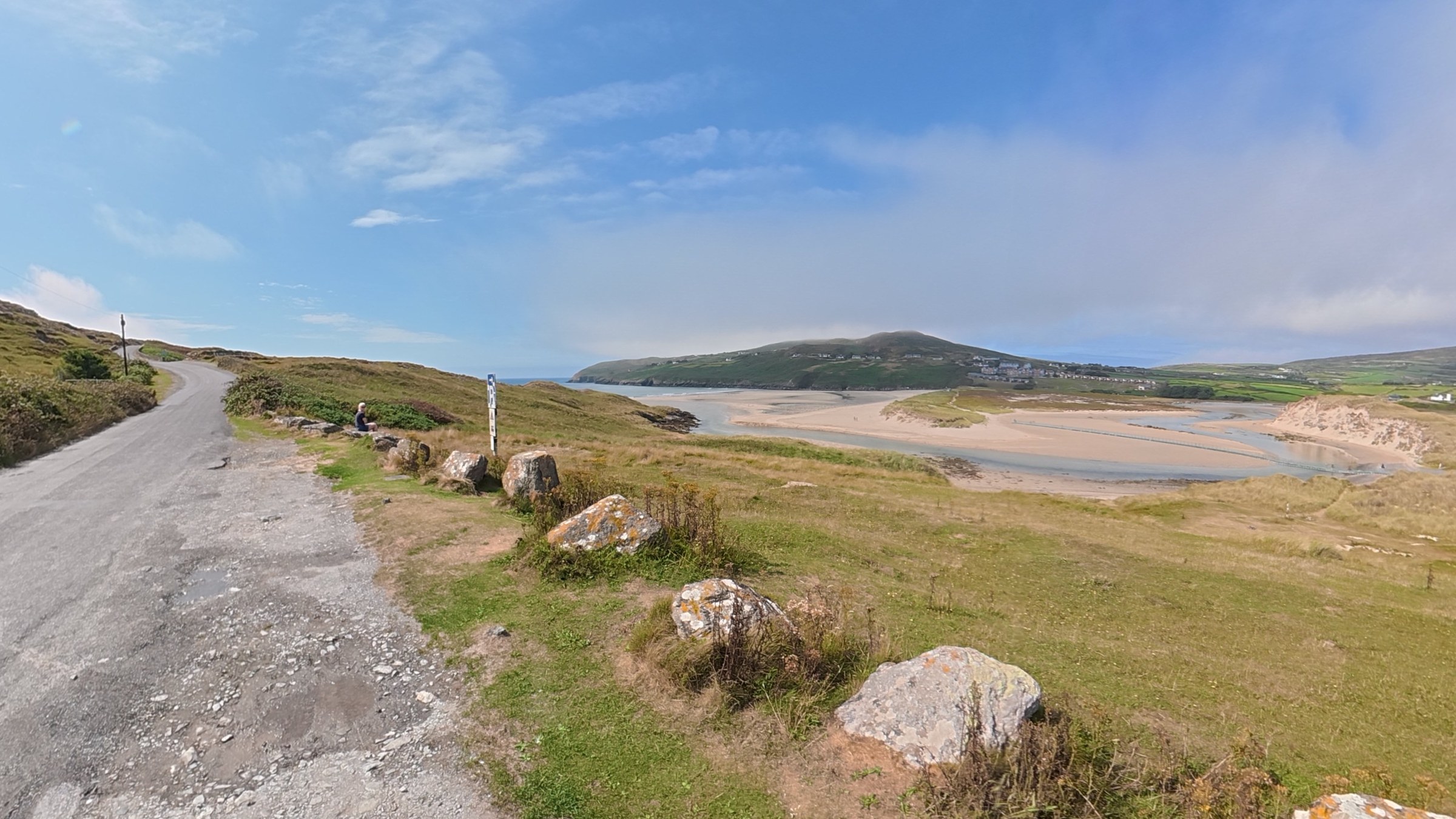 A 360-degree view along the track above Barleycove Beach