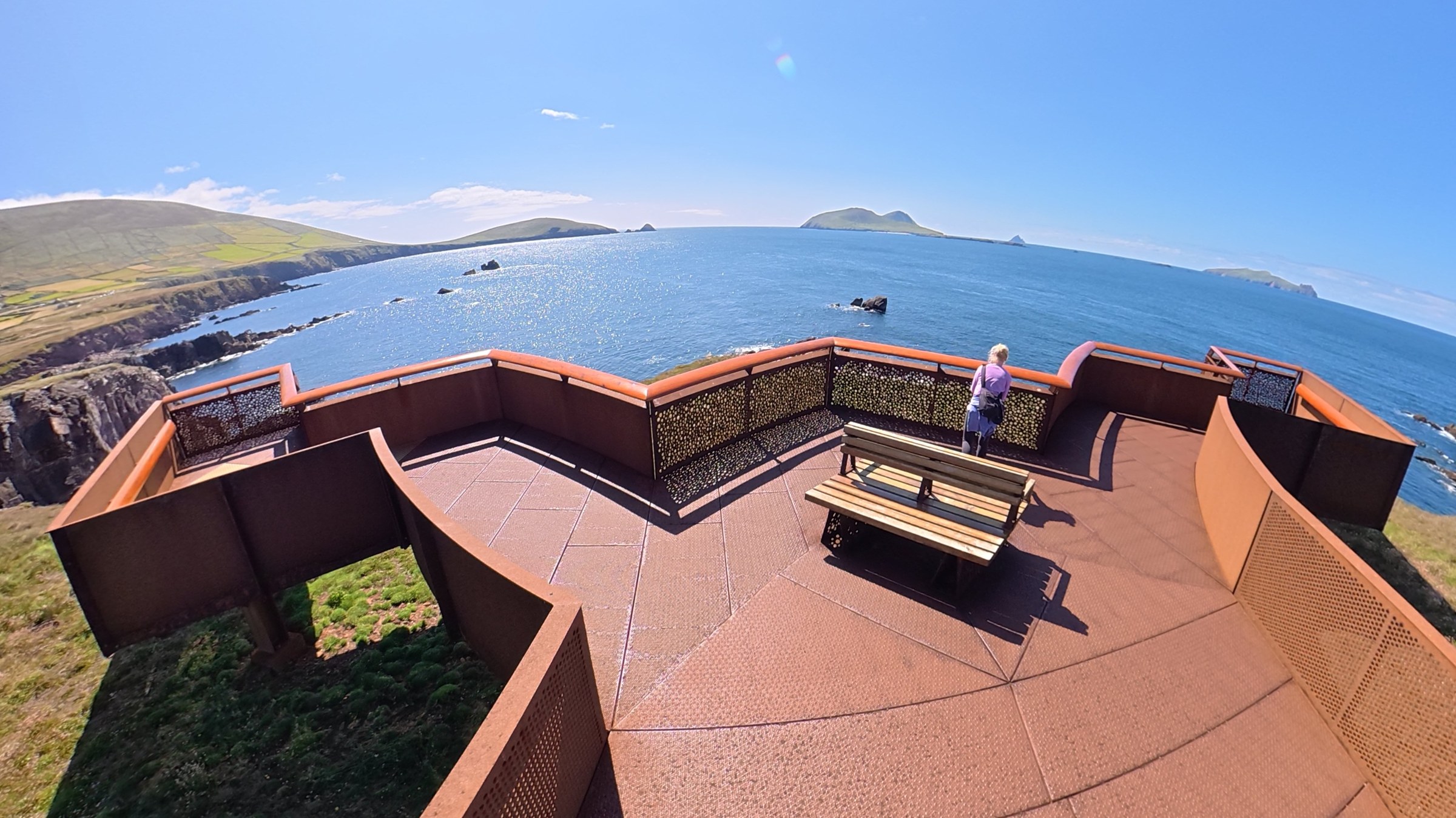 The rust-coloured viewing platform pointing towards the Blasket Islands