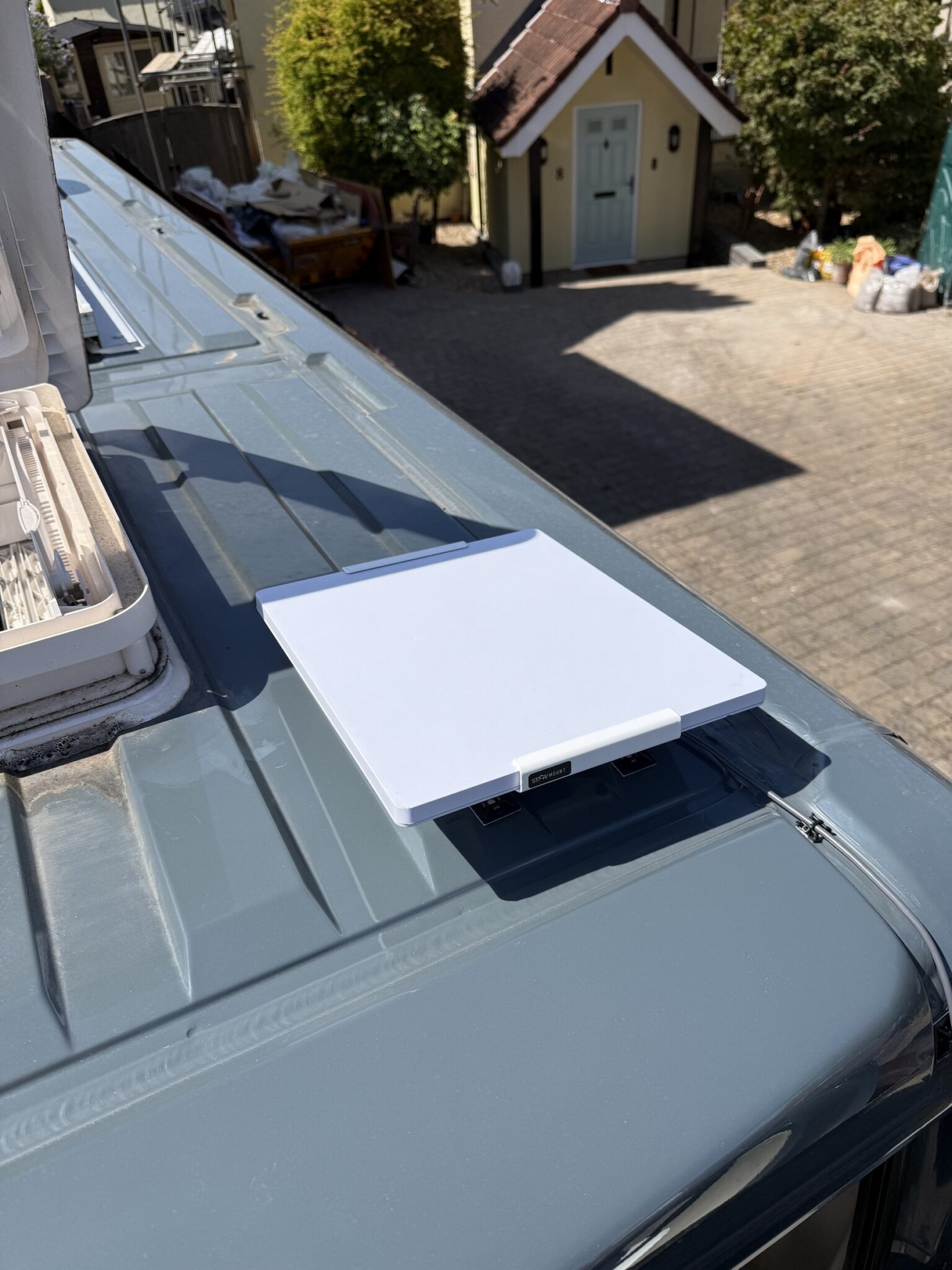 Starlink mag-mounted