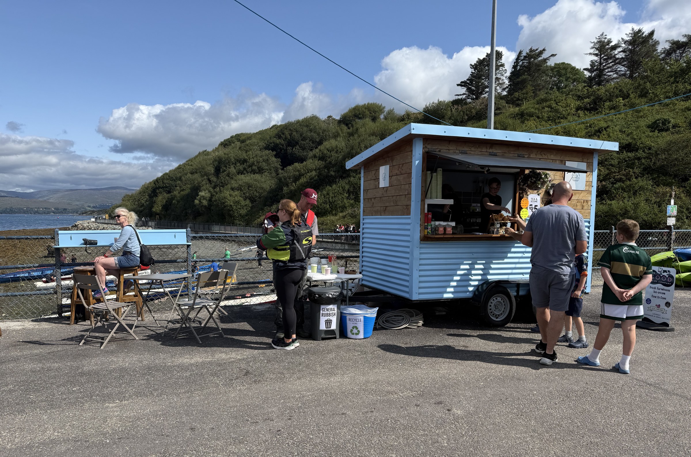A small coffee trailer overlooking the rowing area